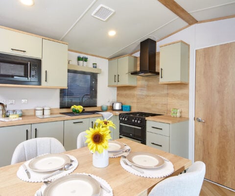 Carnaby Silverdale dining table